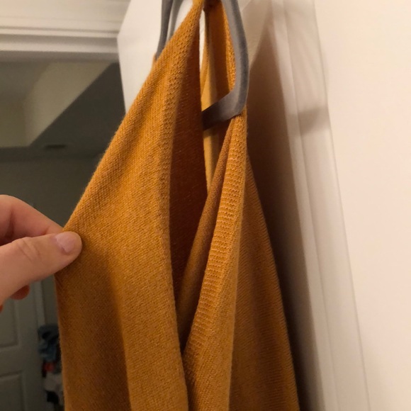 Cold shoulder mustard sweater - Picture 2 of 2